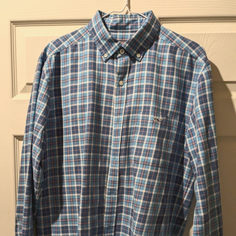 Vineyard Vines long sleeve size medium